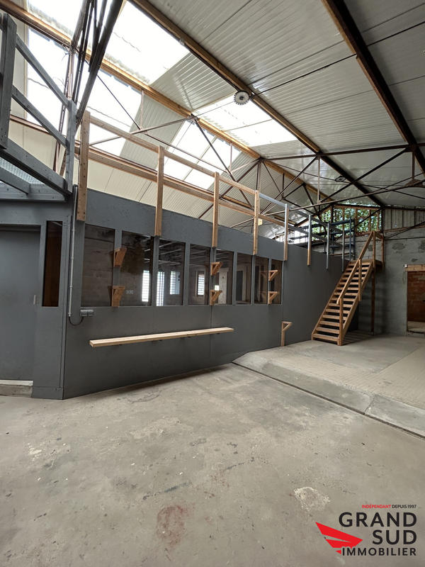 Maison - 460 m² - 10 pièces