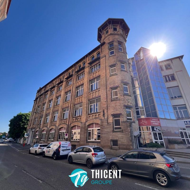 Local commercial - 744 m²