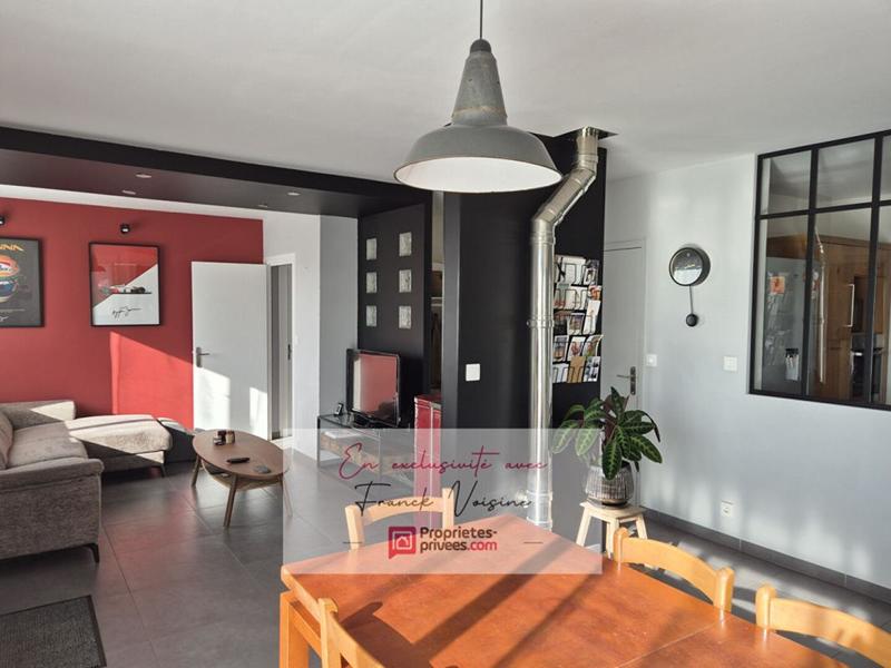 Maison - 102 m² - 7 pièces