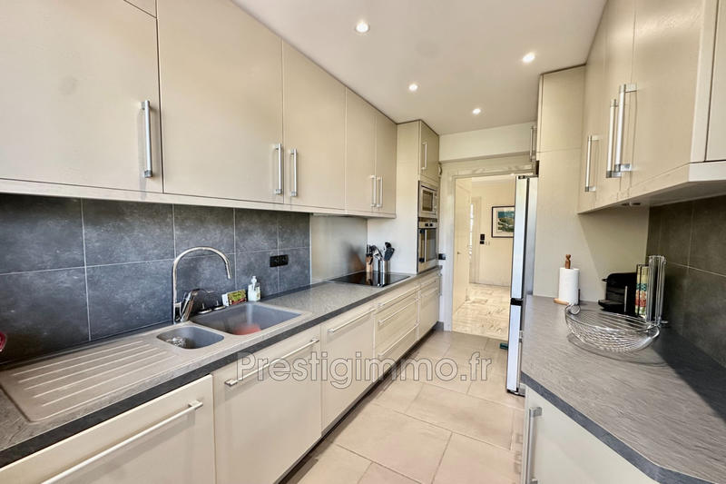 Appartement - 95 m² - 3 pièces