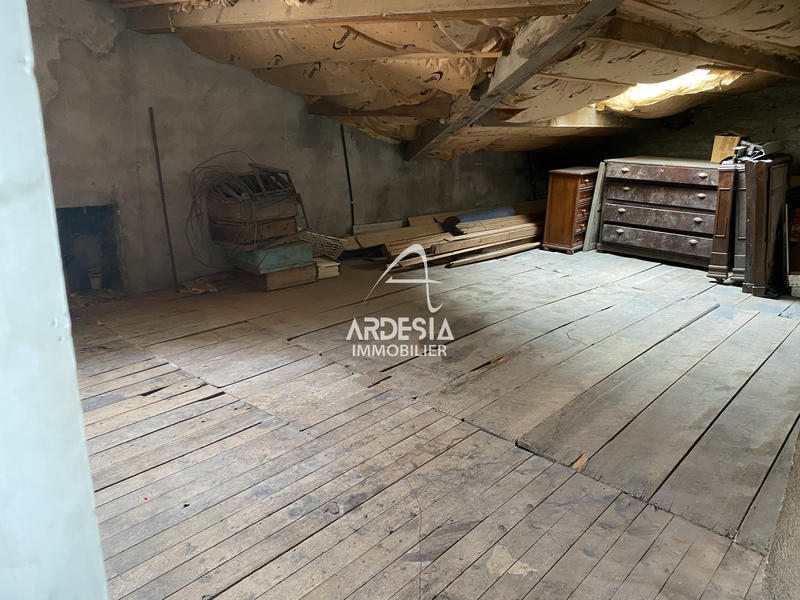 Maison - 180 m² - 9 pièces