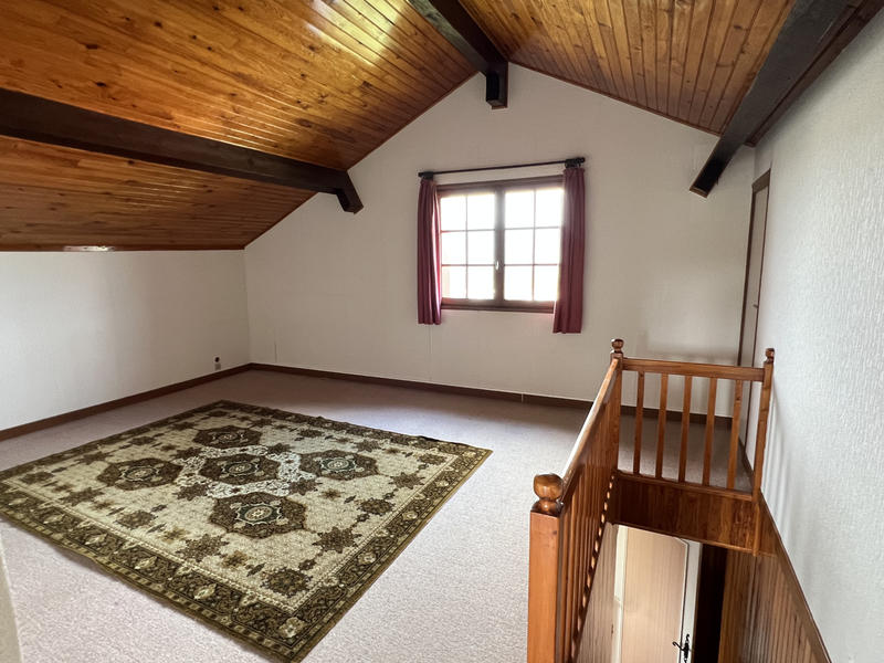 Maison - 110 m² - 10 pièces