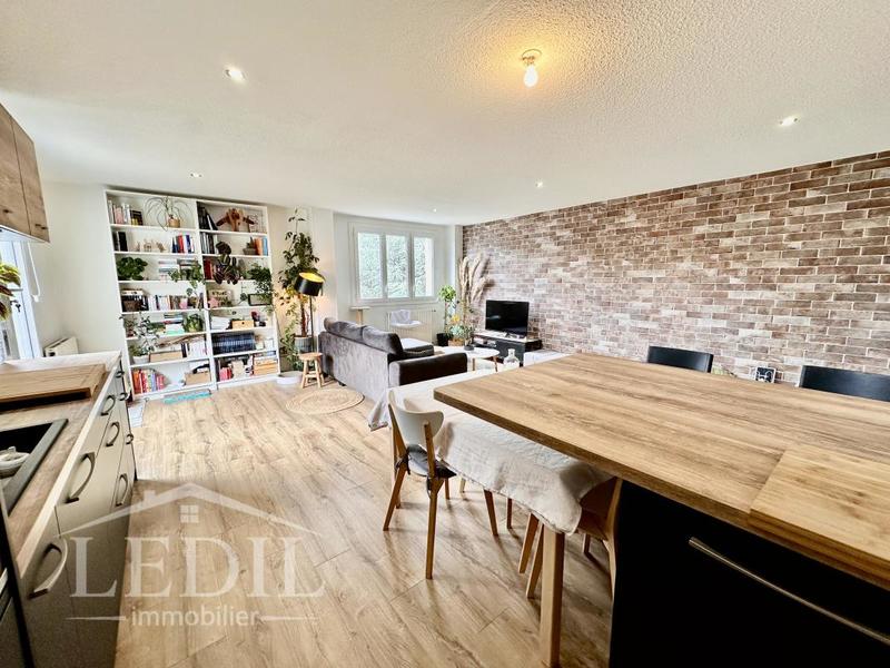 Appartement - 92 m² - 4 pièces