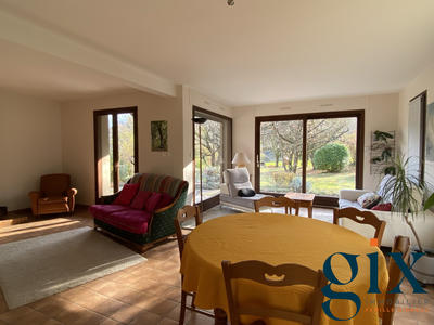 Maison - 135 m² - 6 pièces