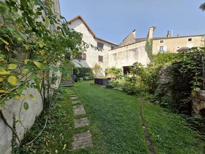 Moulin - 300 m² - 10 pièces