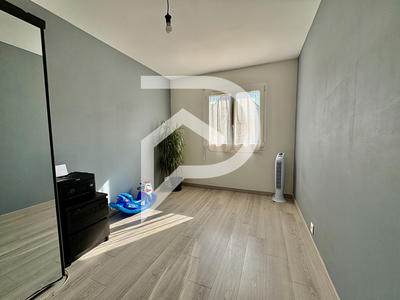 Maison - 93 m² - 5 pièces