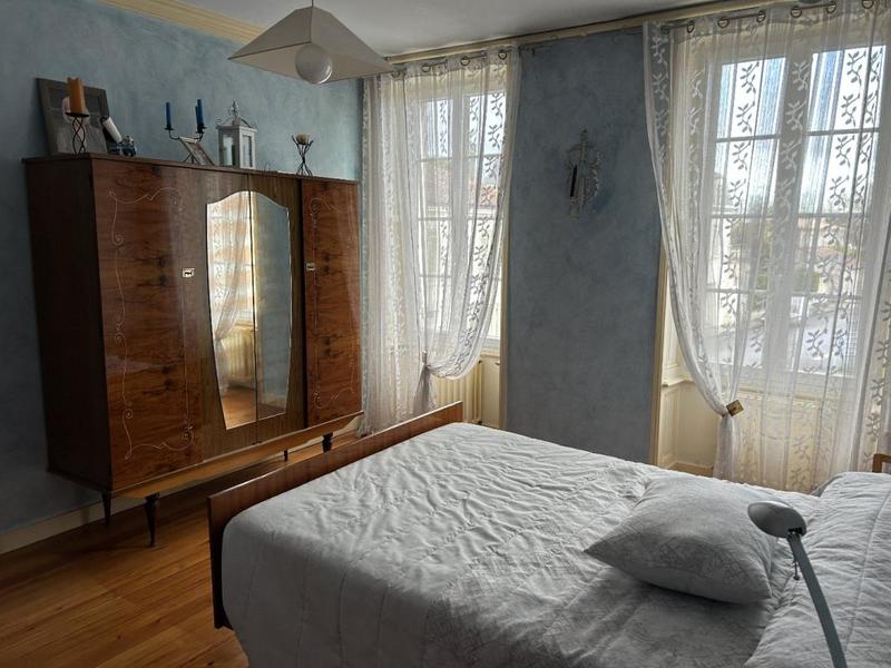 Maison - 309 m² - 8 pièces