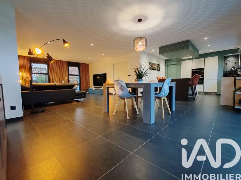 Maison - 177 m² - 7 pièces