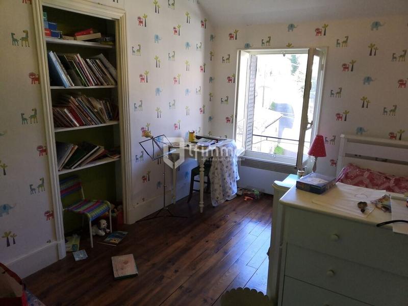 Maison - 198 m² - 10 pièces