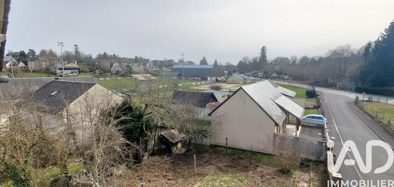 Maison - 210 m² - 9 pièces