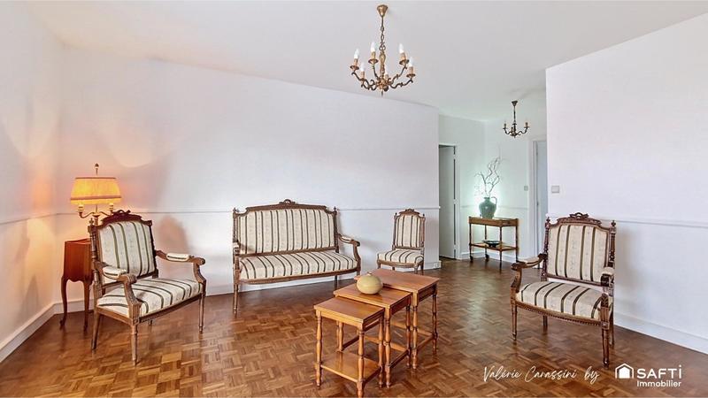 Appartement - 92 m² - 5 pièces