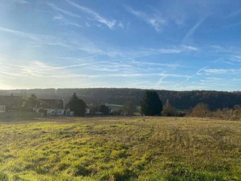 Terrain constructible - 704 m²