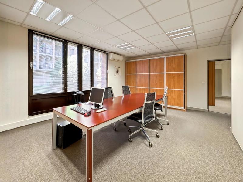 Local commercial - 147 m²