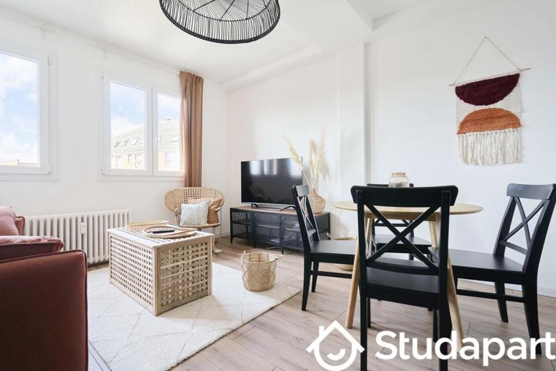 Chambre - 12 m² - 1 pièce