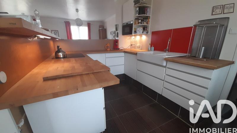 Maison - 300 m² - 9 pièces