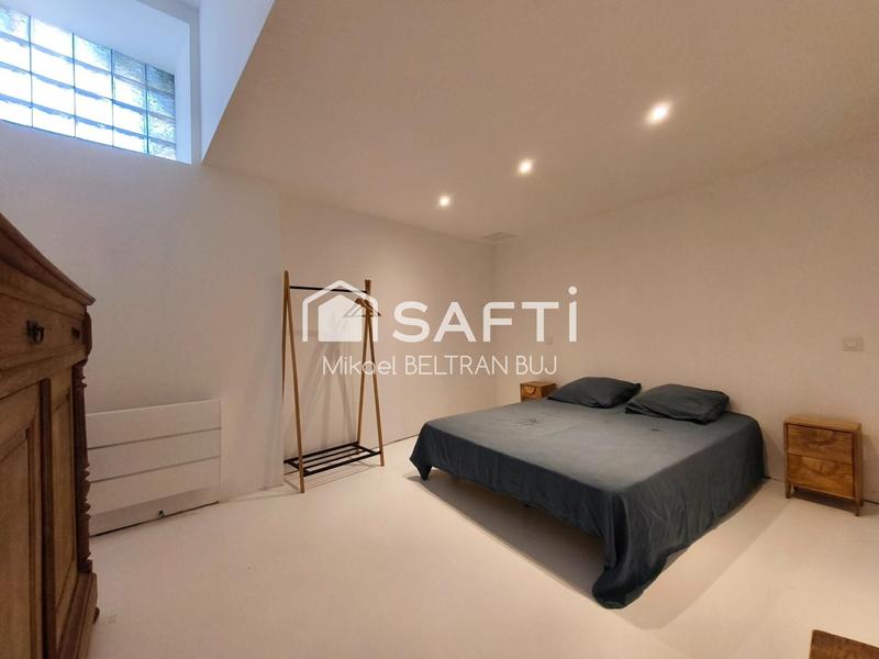 Maison - 200 m² - 6 pièces