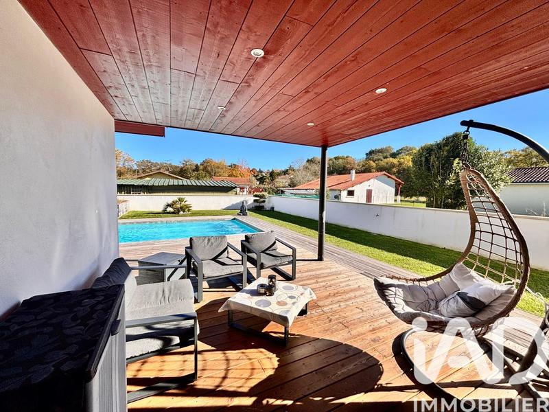 Maison - 183 m² - 5 pièces