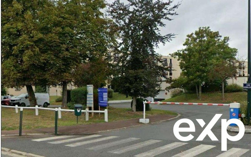 Parking / Garage - 63 m²