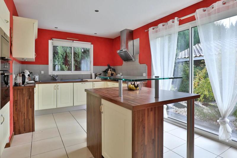 Maison - 220 m² - 5 pièces