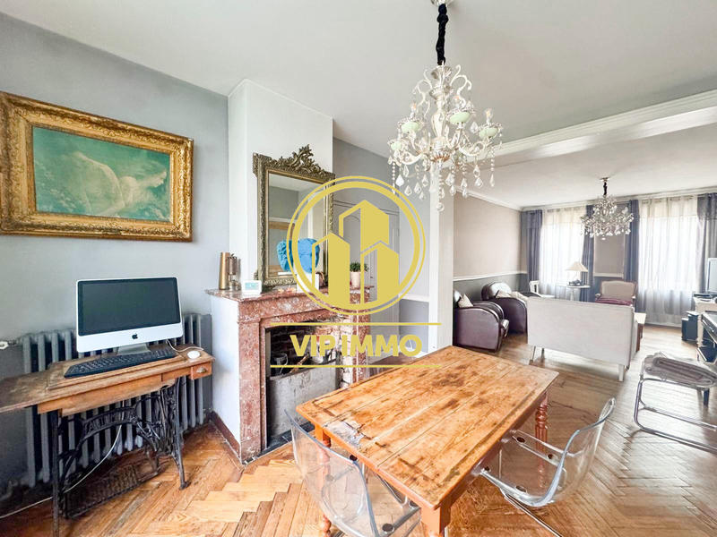 Maison - 180 m² - 6 pièces