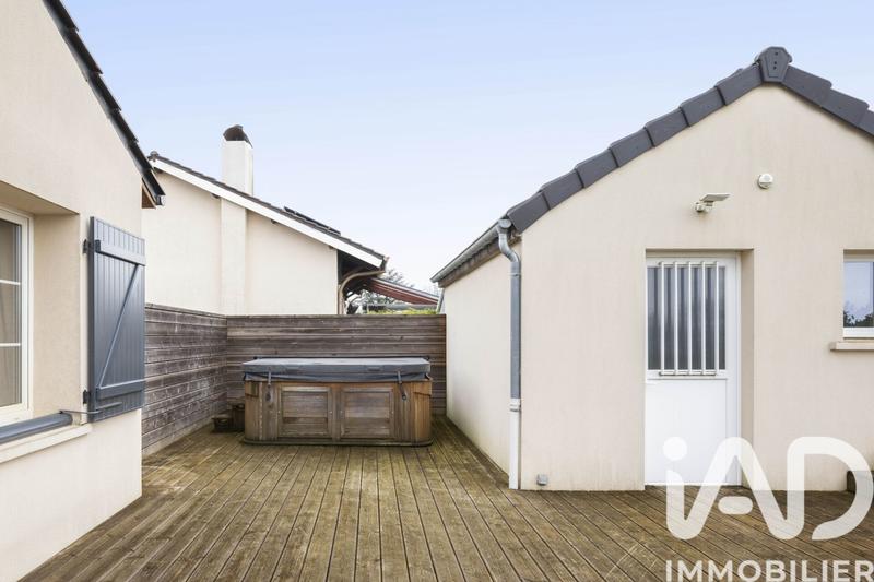 Maison - 200 m² - 7 pièces