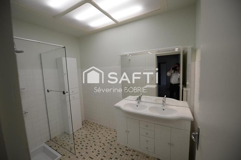 Maison - 186 m² - 5 pièces