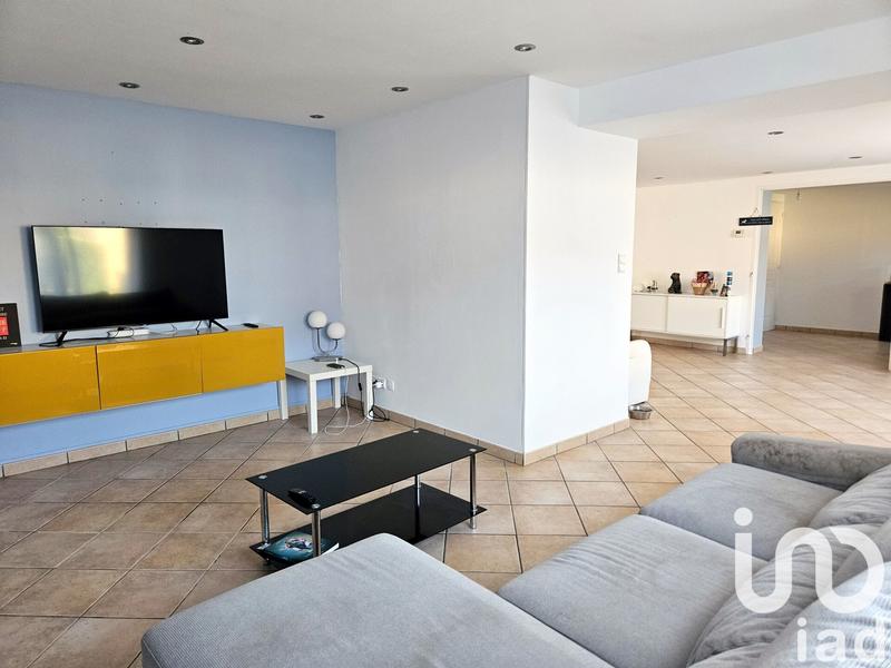 Maison - 238 m² - 7 pièces