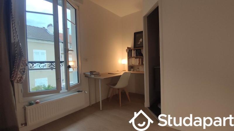 Chambre - 15 m² - 1 pièce