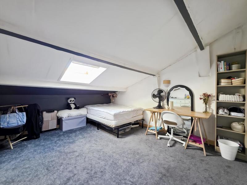 Maison - 264 m² - 10 pièces