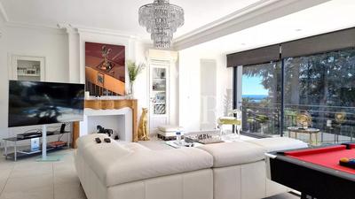 Villa - 404 m² - 10 pièces