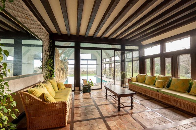 Maison - 258 m² - 7 pièces