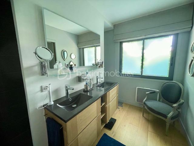 Villa - 185 m² - 6 pièces