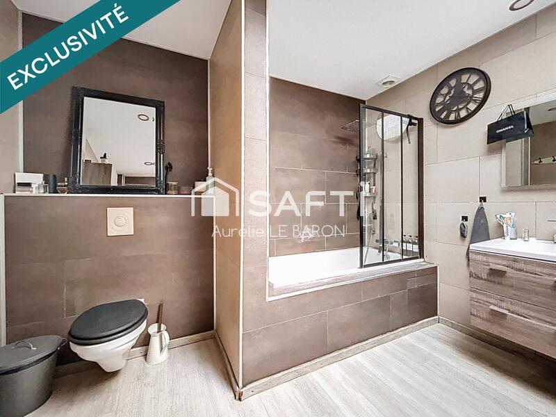 Maison - 248 m² - 9 pièces