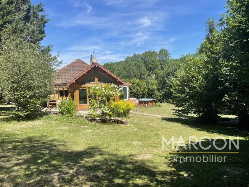 Maison - 208 m² - 7 pièces