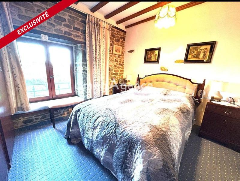 Maison - 181 m² - 8 pièces