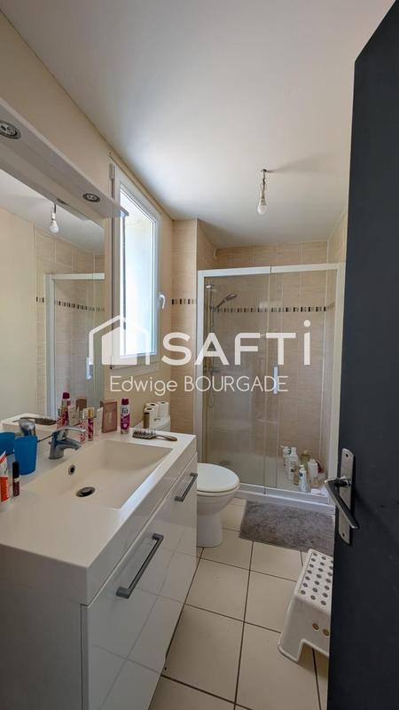 Maison - 230 m² - 12 pièces