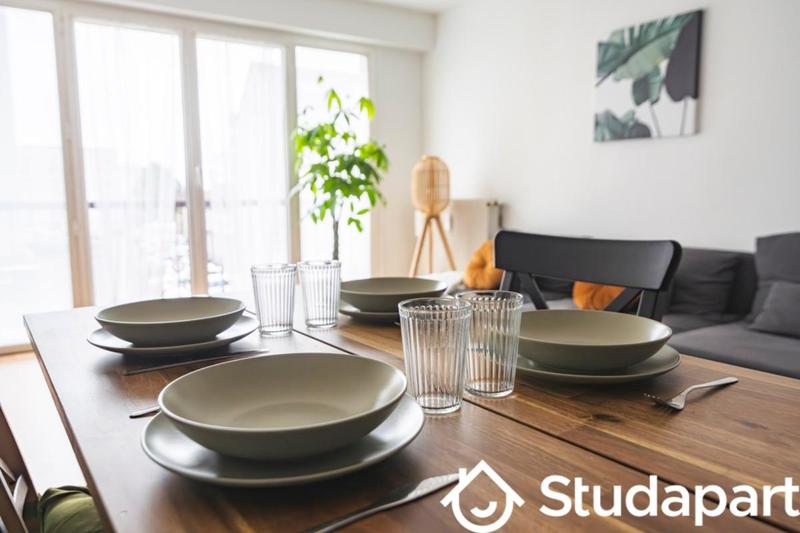 Chambre - 11 m² - 1 pièce