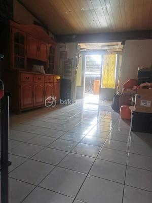 Maison traditionnelle - 105 m² - 4 pièces