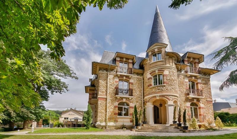 Manoir - 550 m² - 15 pièces