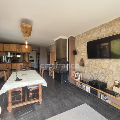 Maison - 290 m² - 11 pièces