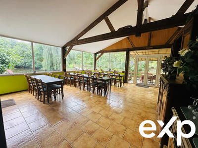 Maison - 310 m² - 8 pièces