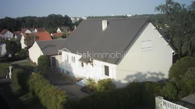 Maison traditionnelle - 171 m² - 8 pièces