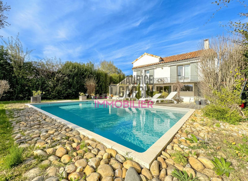 Maison - 162 m² - 6 pièces