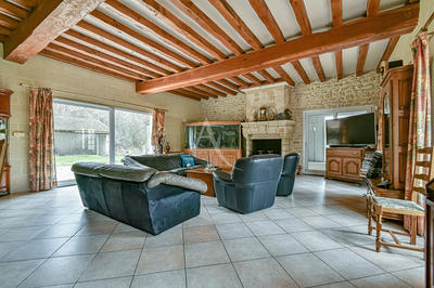 Demeure - 457 m² - 9 pièces