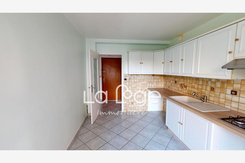 Appartement - 79 m² - 4 pièces