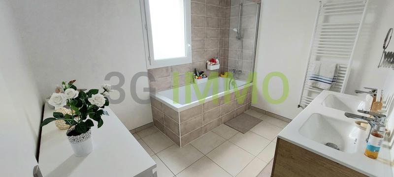 Maison - 103 m² - 5 pièces