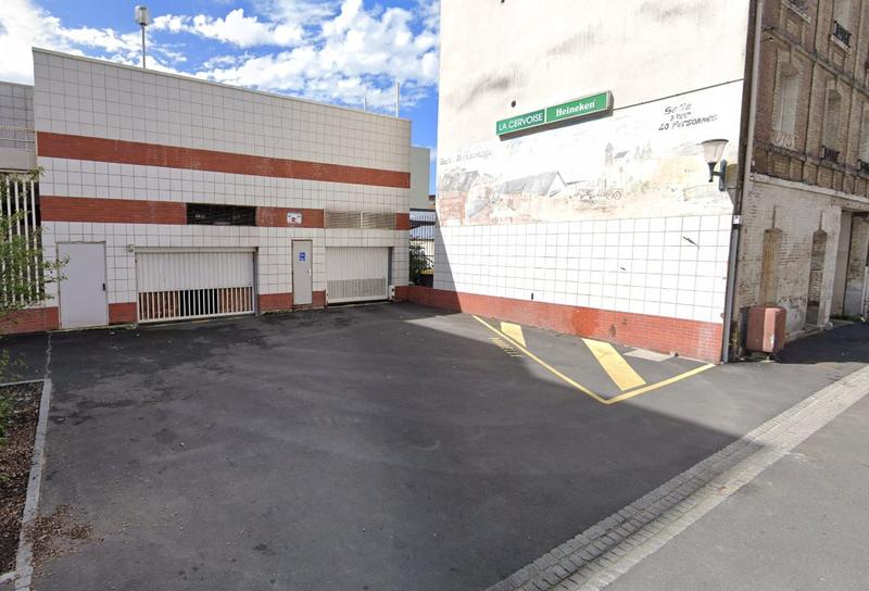 Parking / Garage - 1 m²