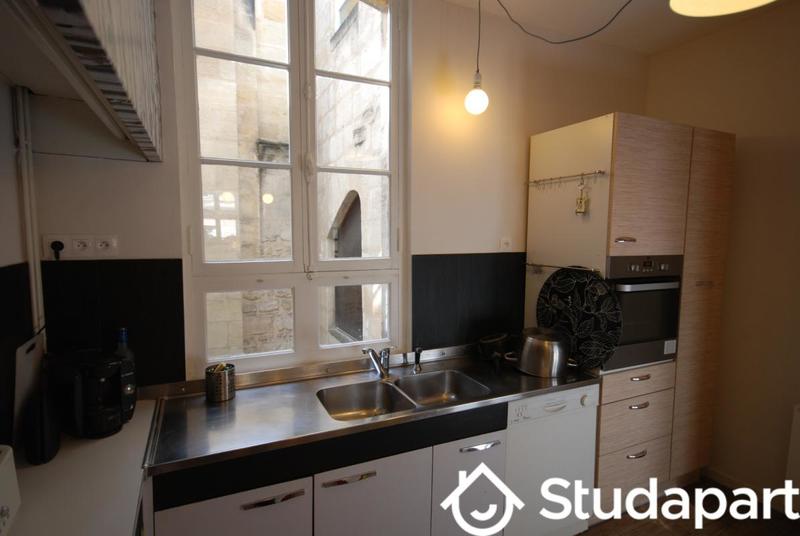 Appartement - 100 m² - 5 pièces