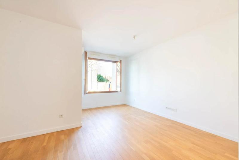 Studio - 30 m² - 1 pièce