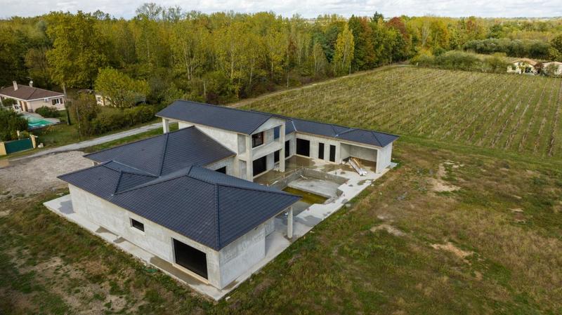 Maison - 436 m² - 12 pièces